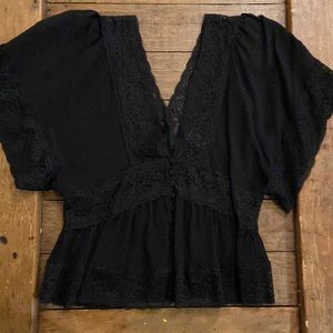 Women’s beautiful lace short sleeve blouse
